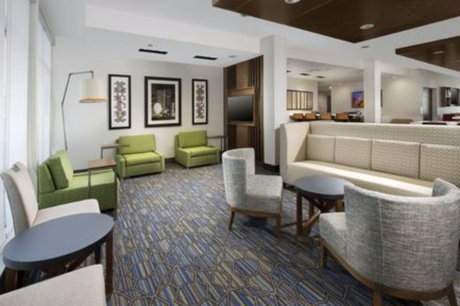 Holiday Inn Express & Suites Greenwood Mall By Ihg מראה חיצוני תמונה