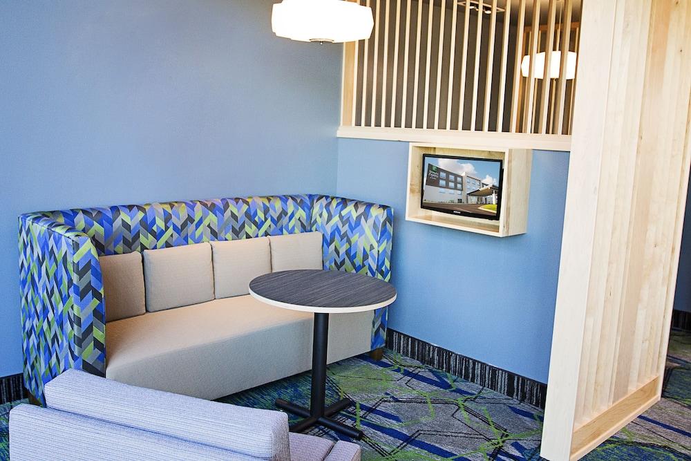 Holiday Inn Express & Suites Greenwood Mall By Ihg מראה חיצוני תמונה